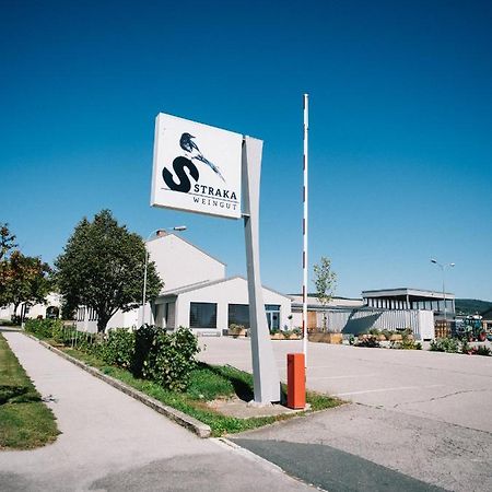 Apartamento Weingut Straka Rechnitz Exterior foto